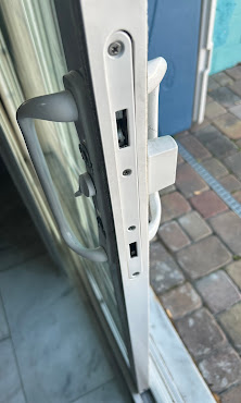 Lock & Handle Repair